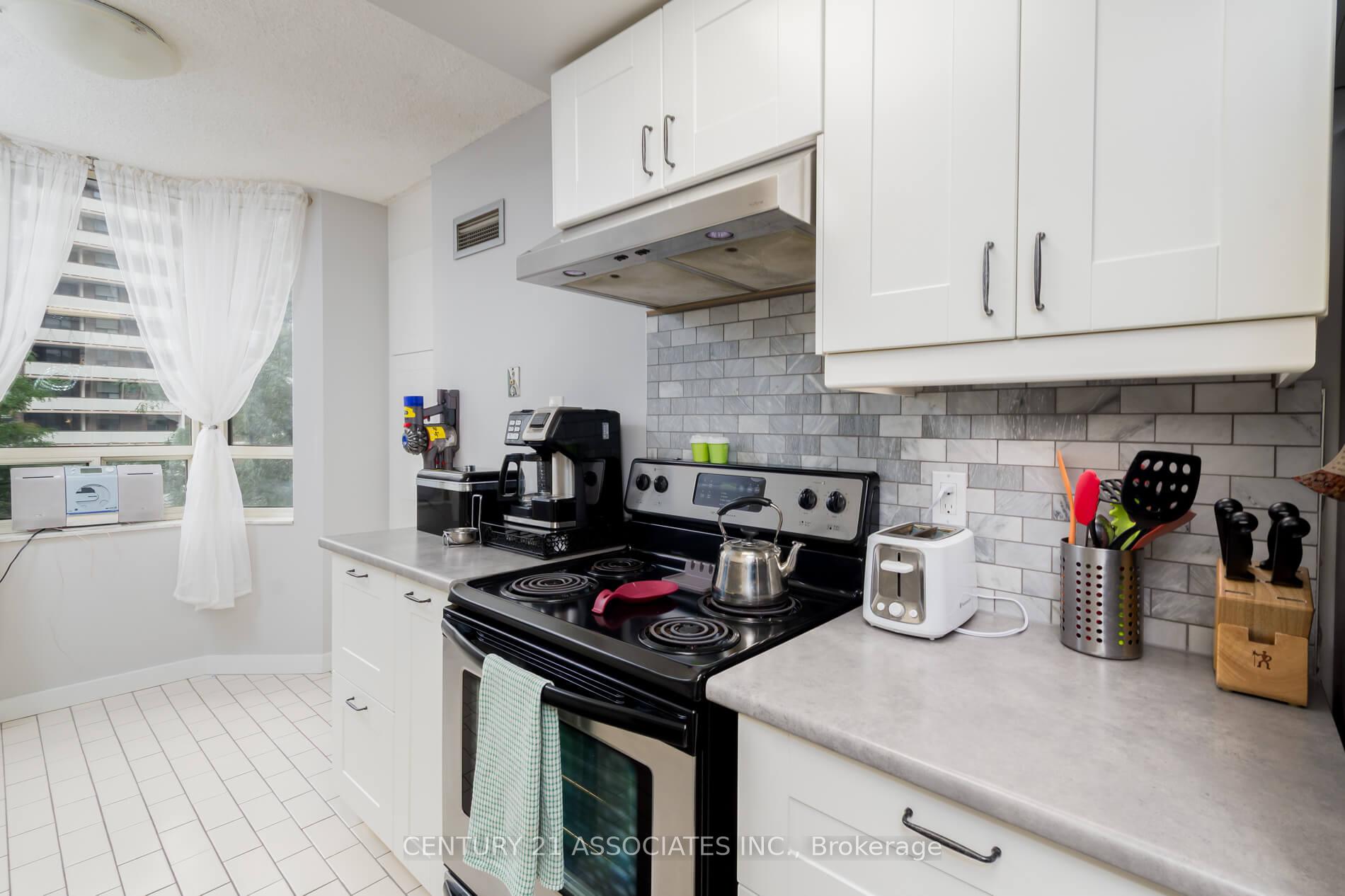Photo 15 of Unit 402, 5 Lisa Street, Brampton, Queen Street Corridor — HOMEH