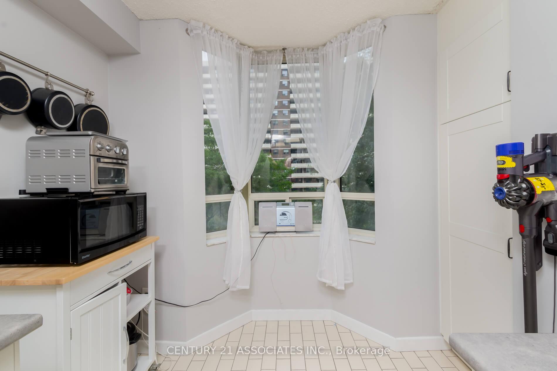 Photo 16 of Unit 402, 5 Lisa Street, Brampton, Queen Street Corridor — HOMEH