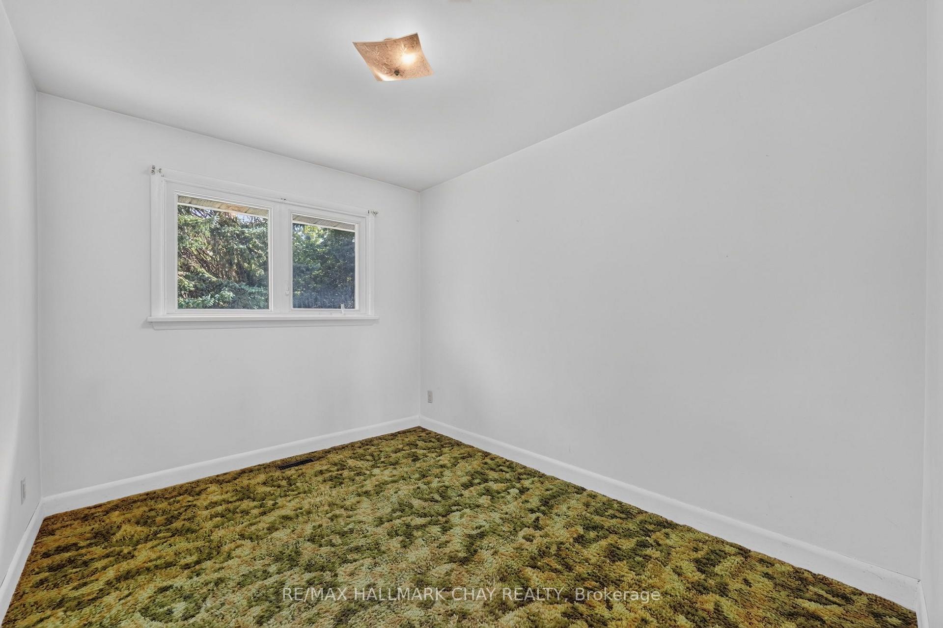 Photo 7 of 348 Grove St Street E, Barrie, Grove East — HOMEH