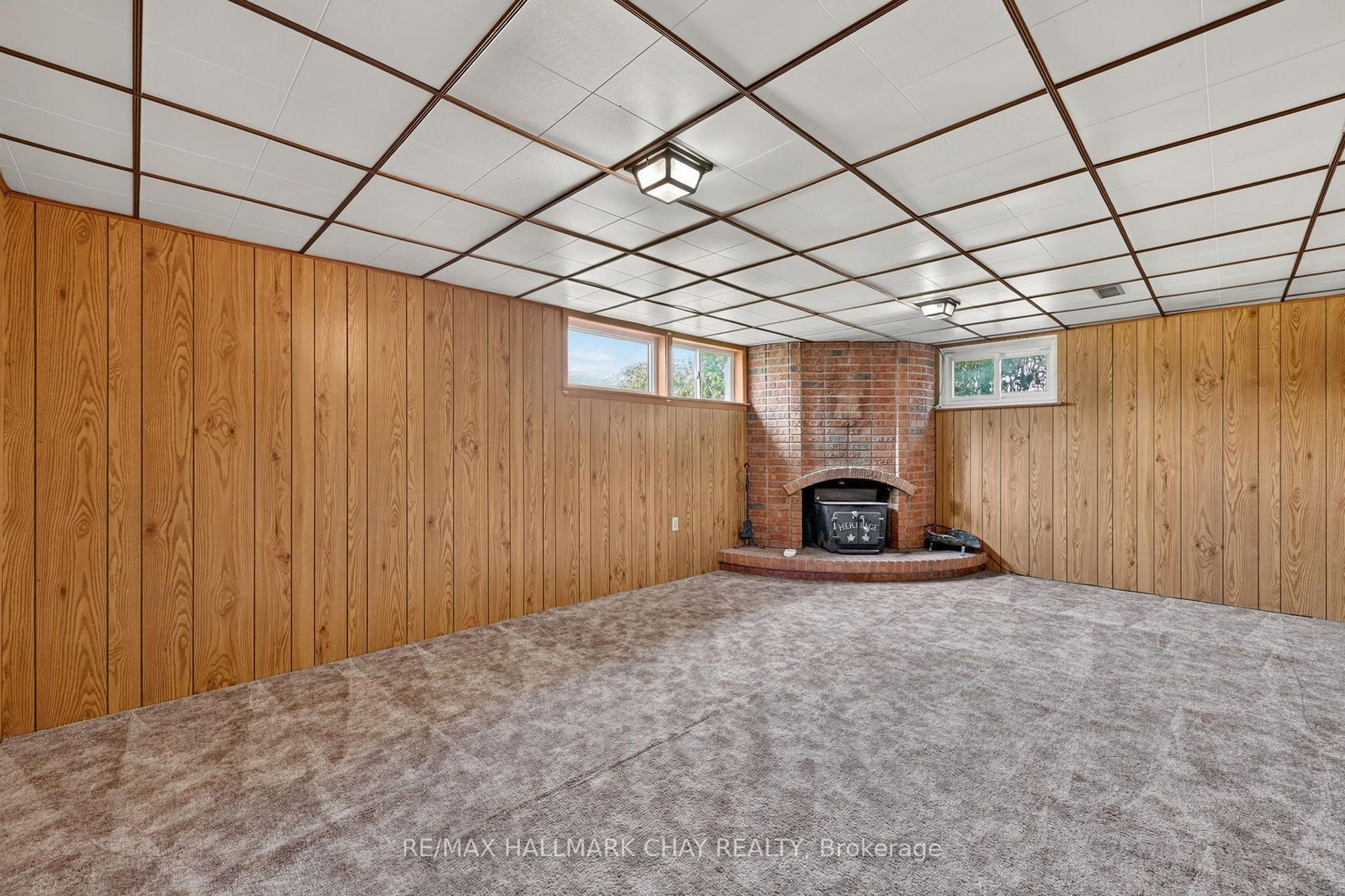 Photo 11 of 348 Grove St Street E, Barrie, Grove East — HOMEH