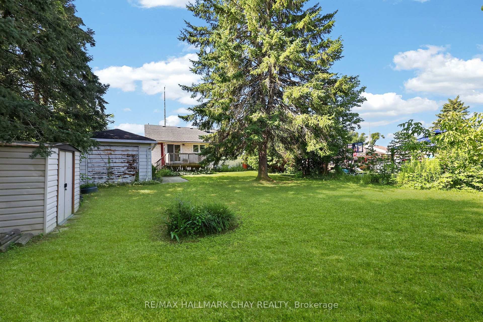 Photo 13 of 348 Grove St Street E, Barrie, Grove East — HOMEH
