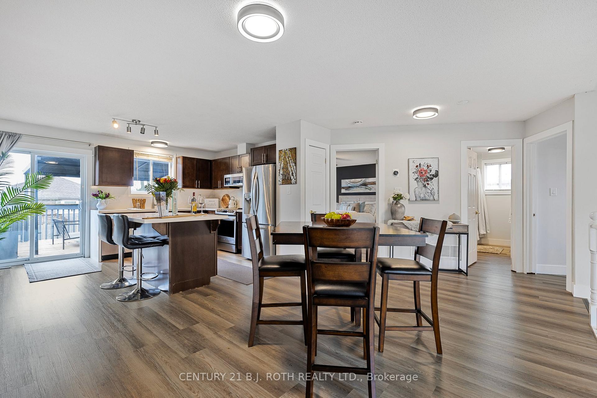 Photo 5 of 11 Masters Drive, Barrie, East Bayfield — HOMEH