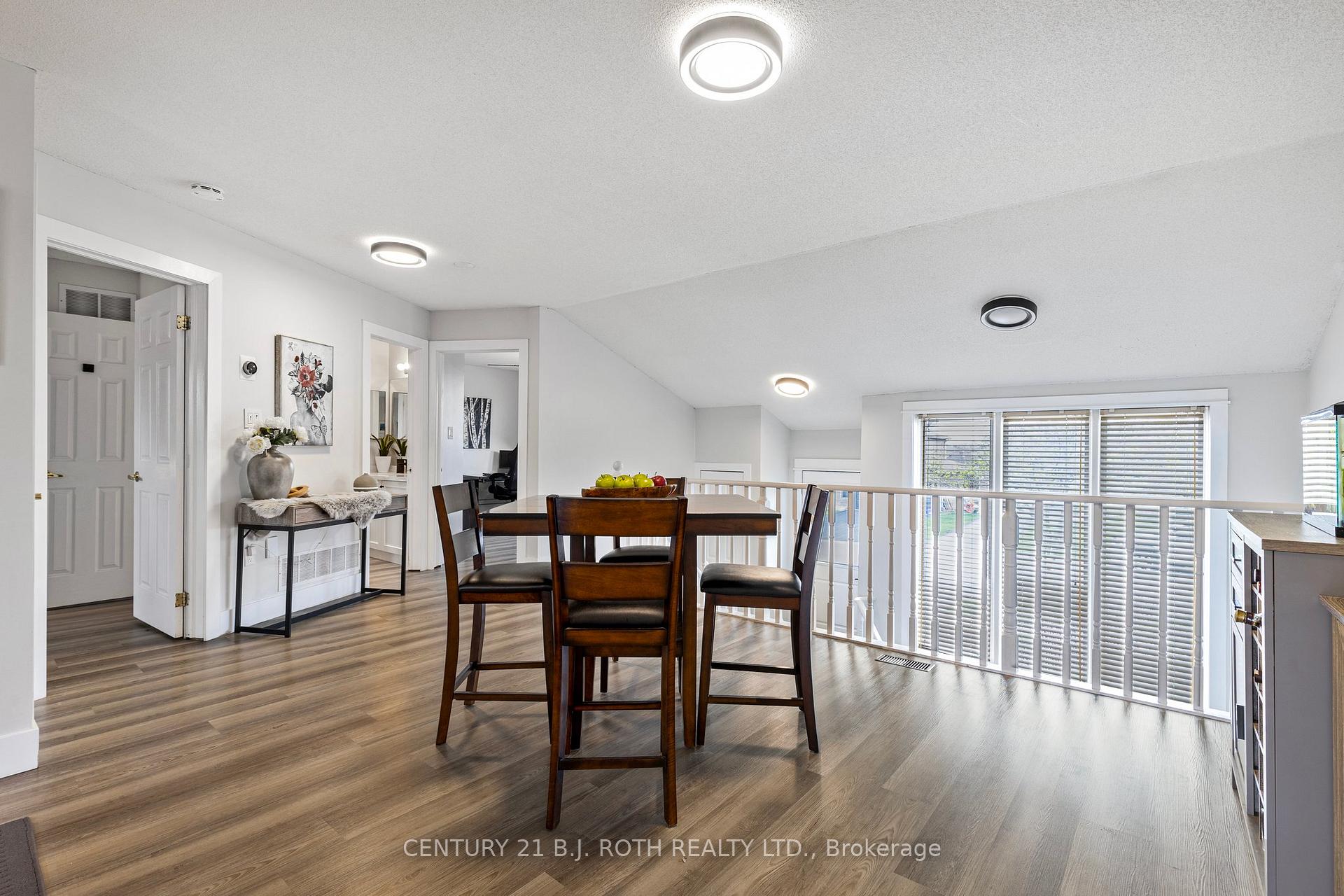Photo 6 of 11 Masters Drive, Barrie, East Bayfield — HOMEH