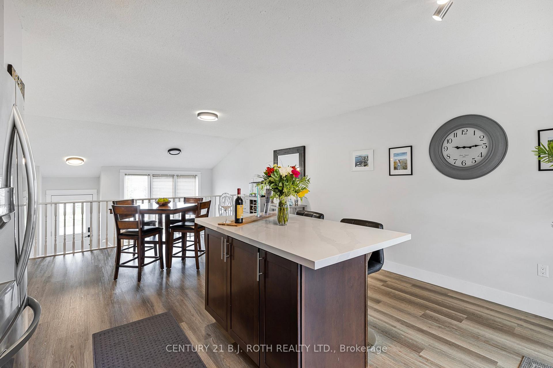 Photo 10 of 11 Masters Drive, Barrie, East Bayfield — HOMEH