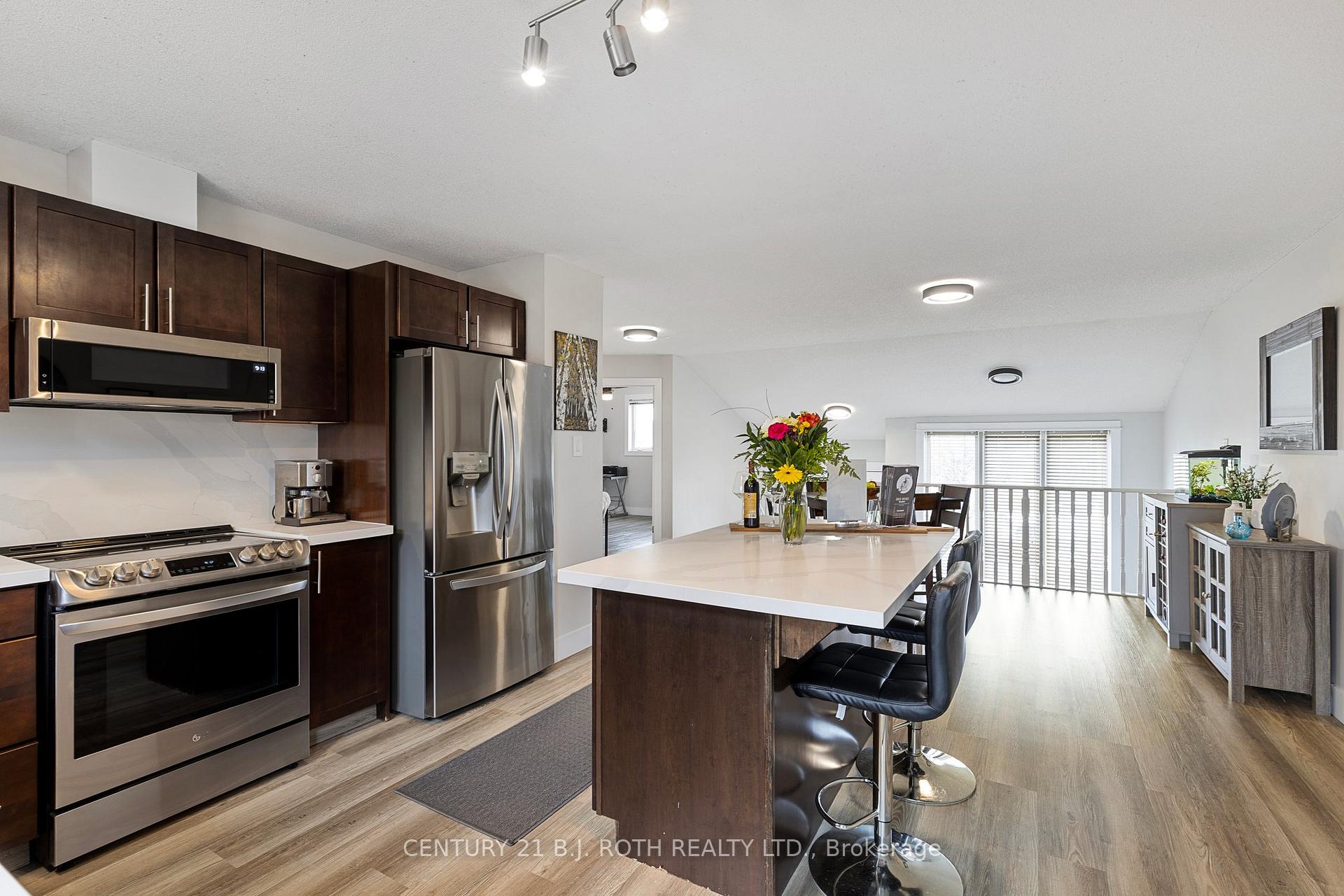 Photo 11 of 11 Masters Drive, Barrie, East Bayfield — HOMEH
