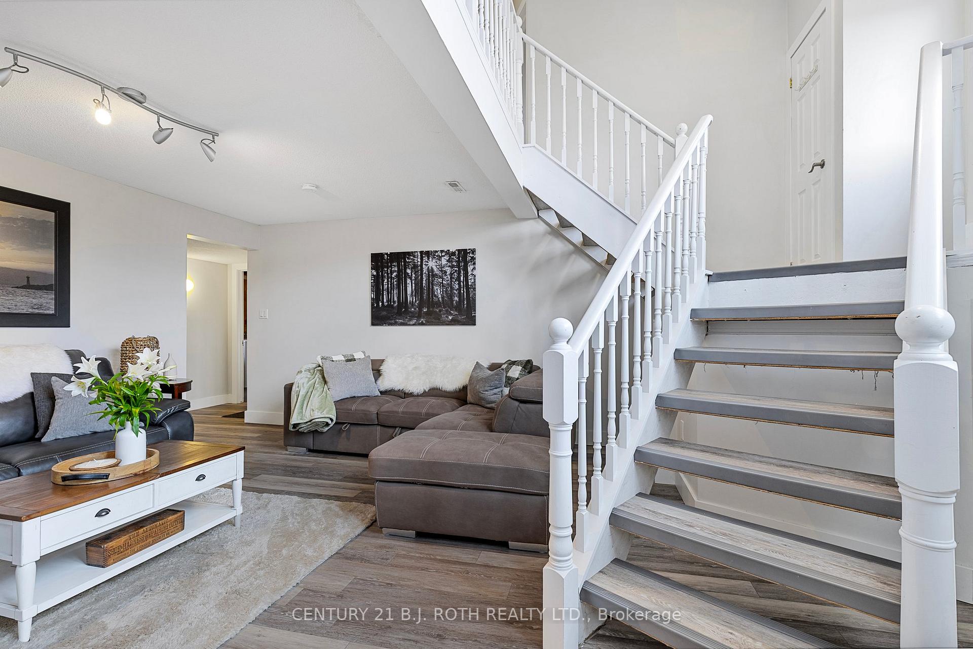 Photo 18 of 11 Masters Drive, Barrie, East Bayfield — HOMEH