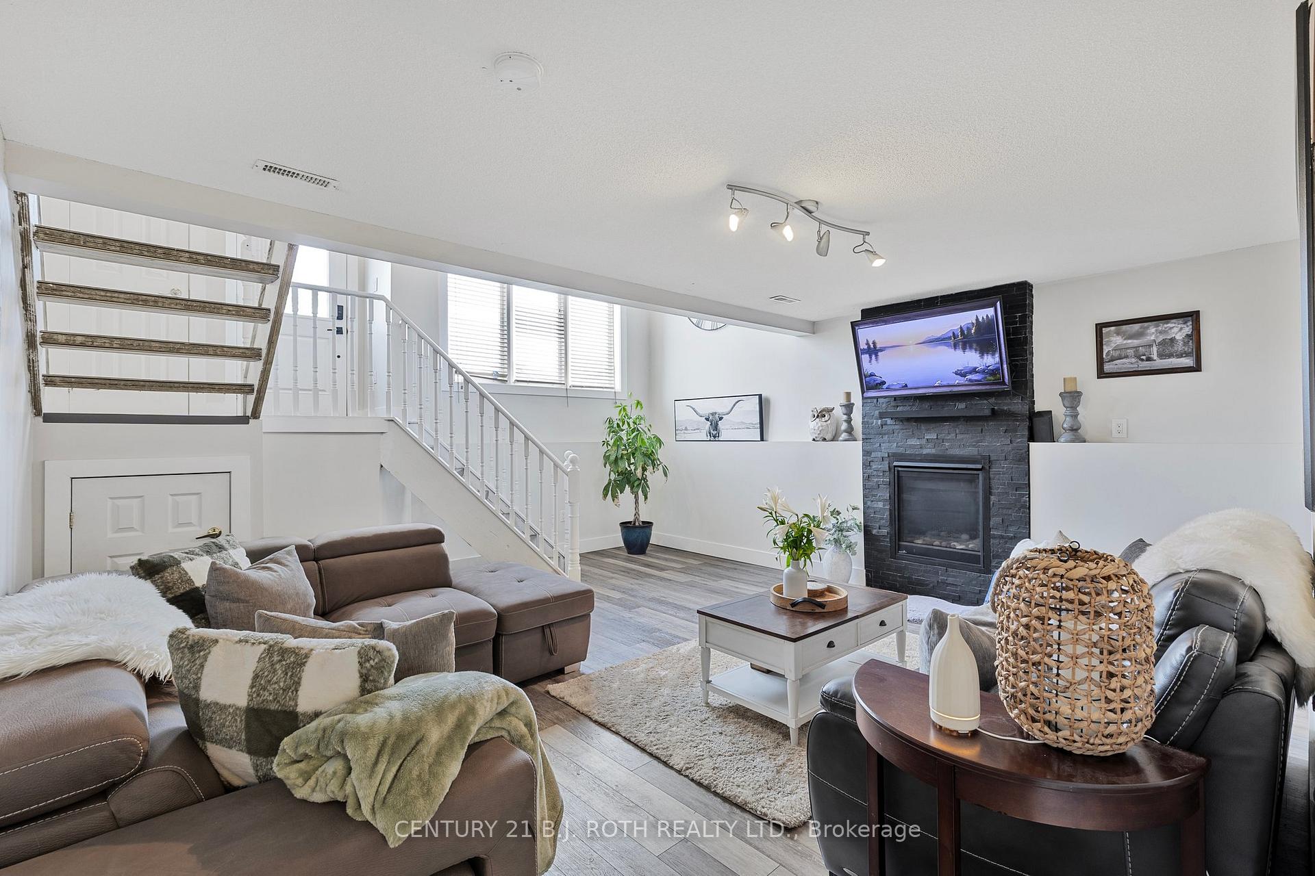 Photo 22 of 11 Masters Drive, Barrie, East Bayfield — HOMEH