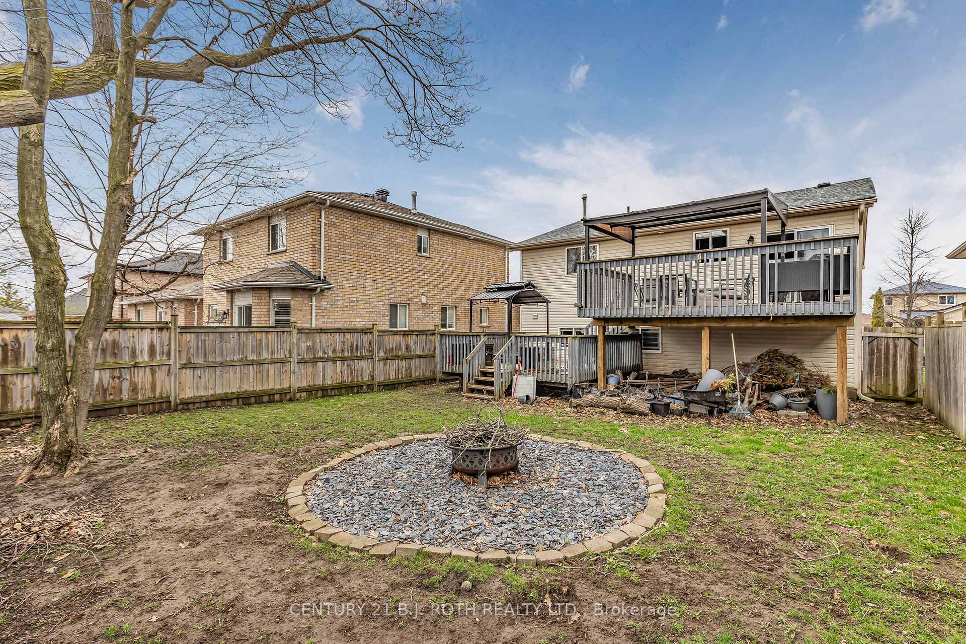 Photo 30 of 11 Masters Drive, Barrie, East Bayfield — HOMEH