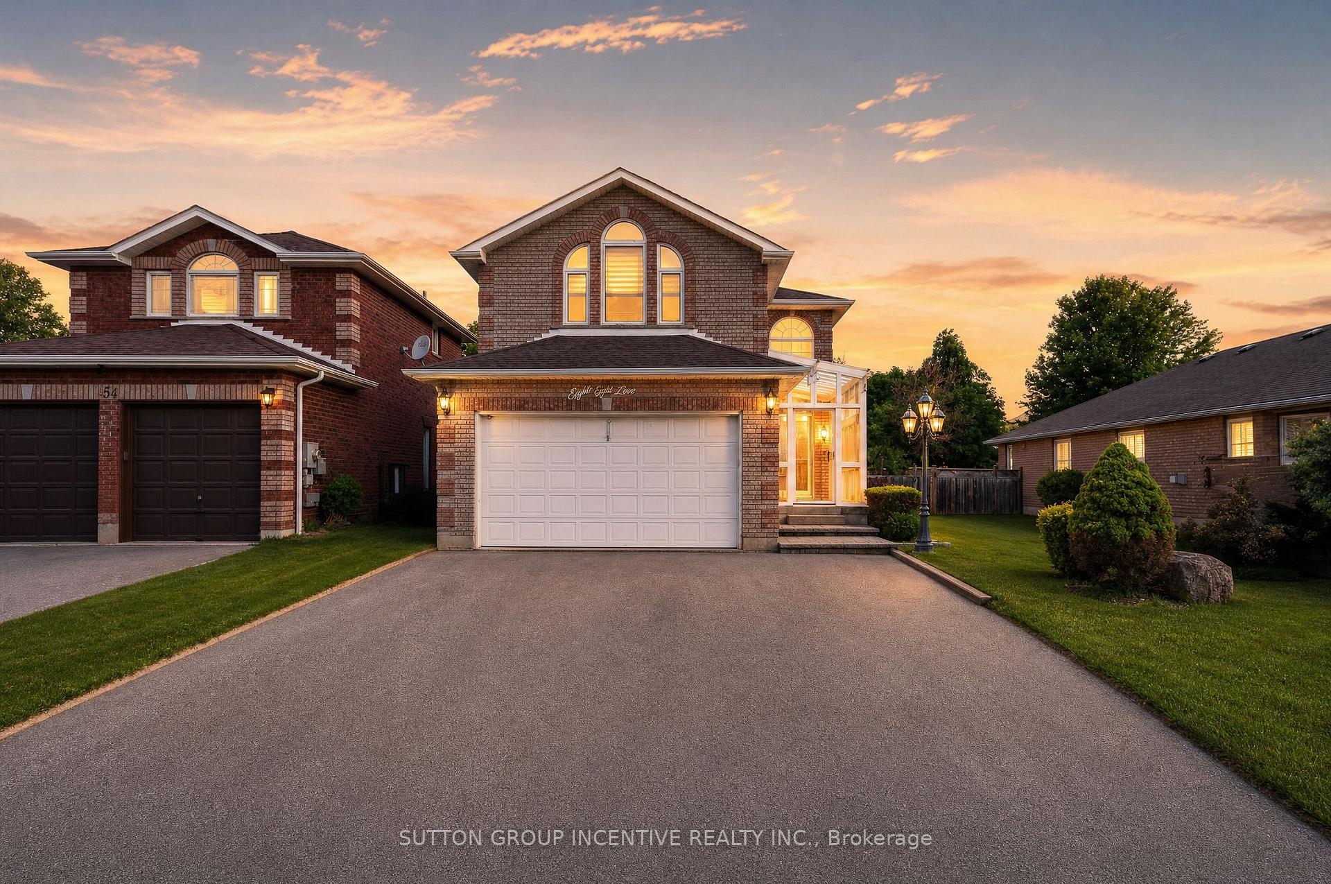 Photo 2 of 850 Leslie Drive, Innisfil, Alcona — HOMEH