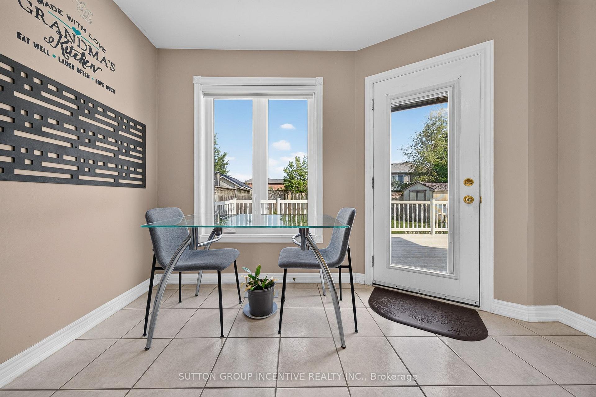 Photo 8 of 850 Leslie Drive, Innisfil, Alcona — HOMEH