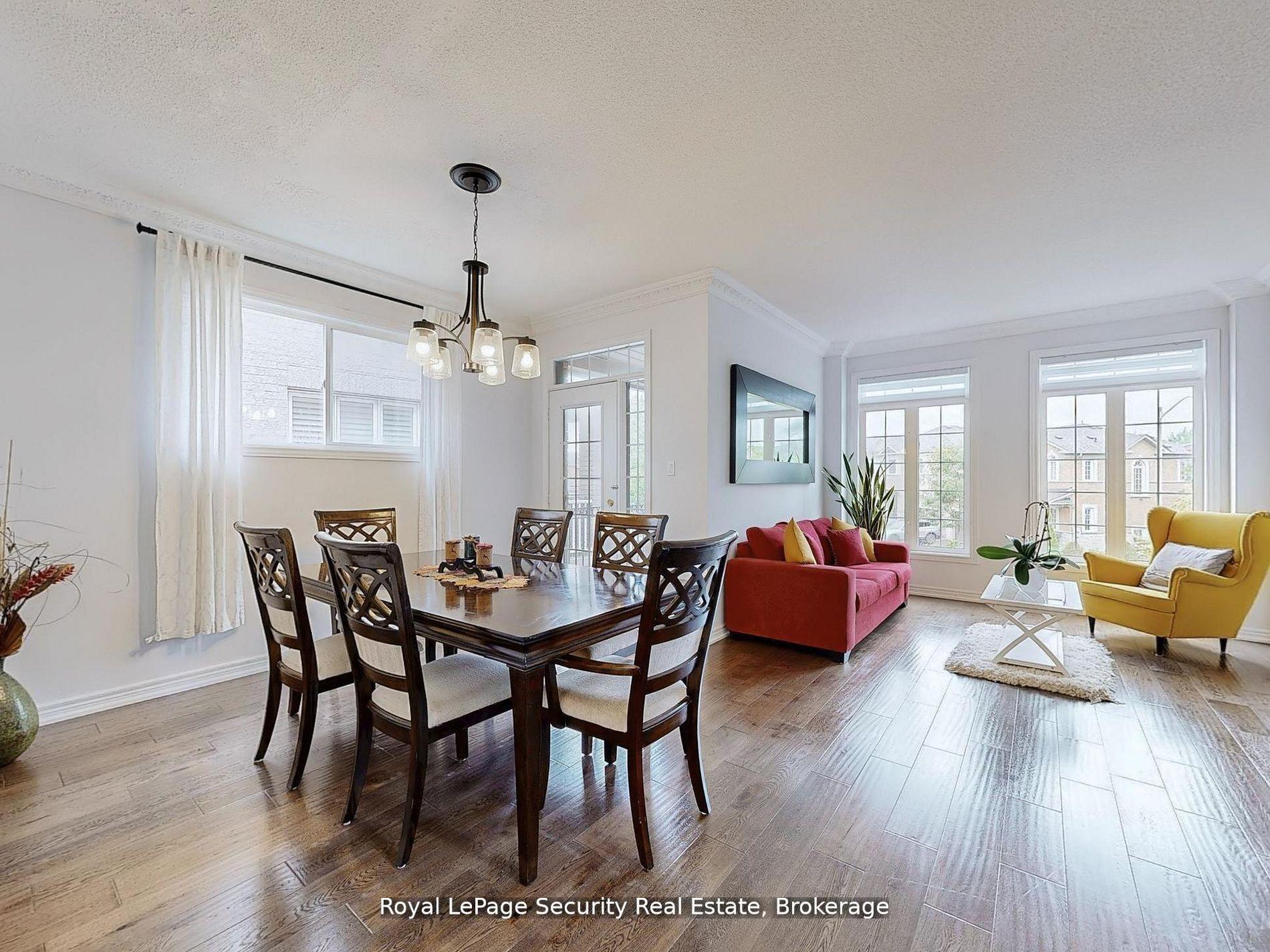 Photo 9 of 128 Daiseyfield Crescent, Vaughan, Vellore Village — HOMEH
