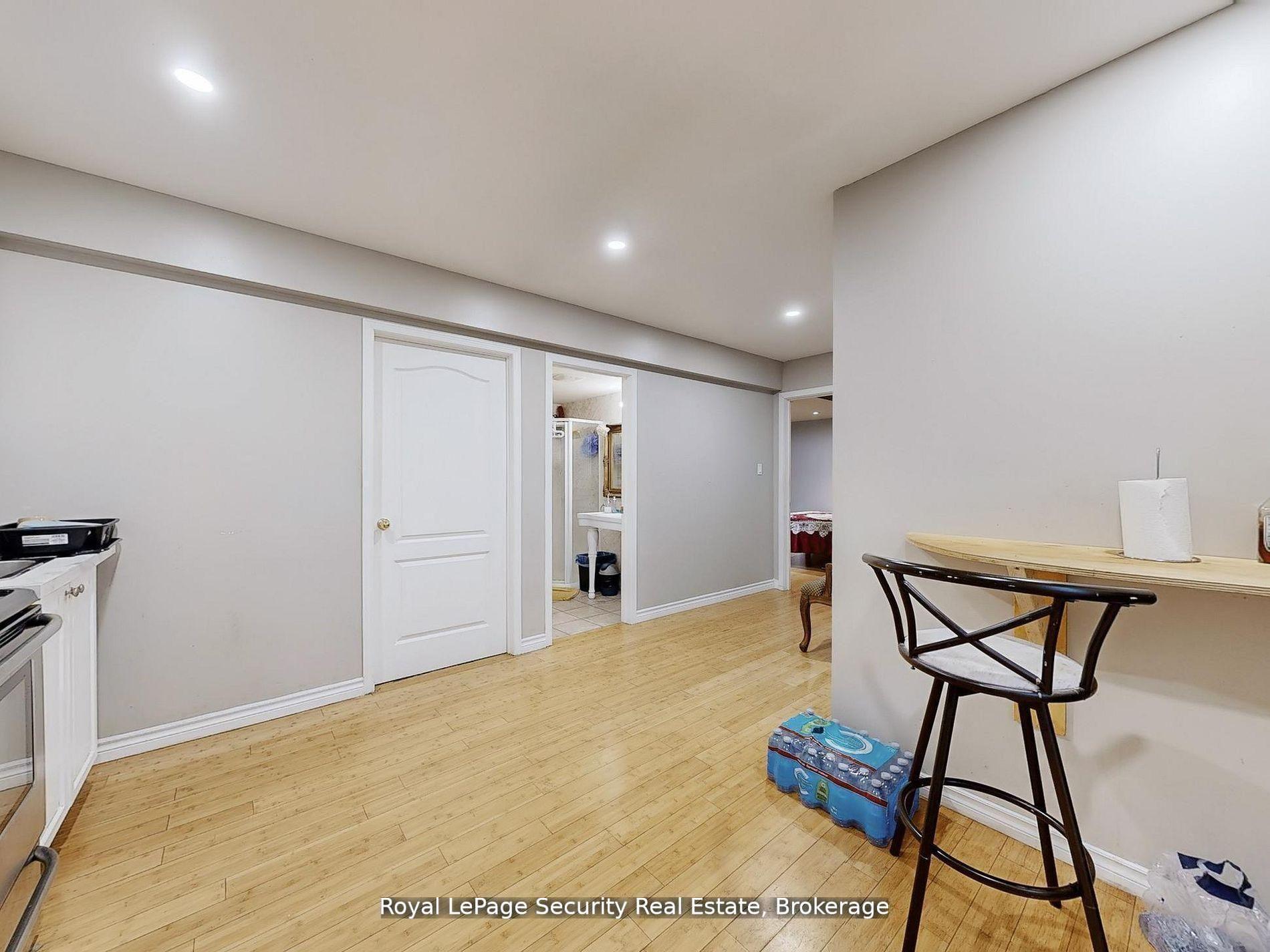 Photo 42 of 128 Daiseyfield Crescent, Vaughan, Vellore Village — HOMEH