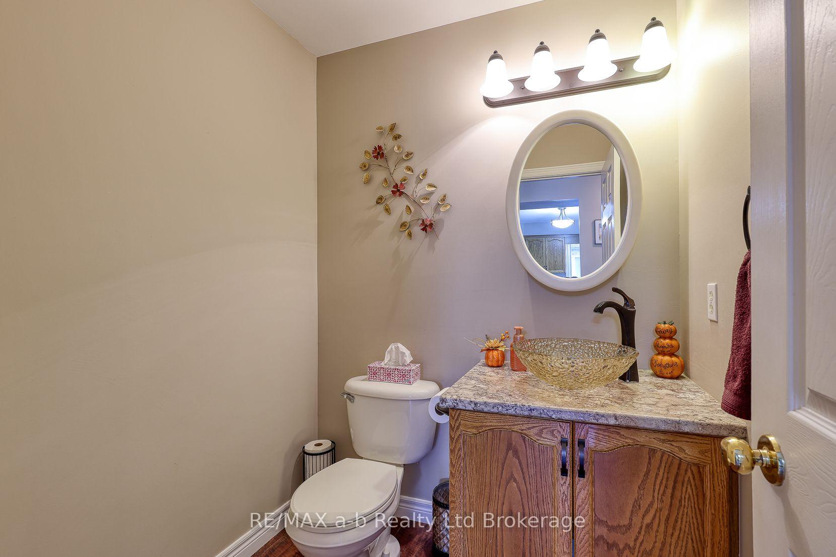 Photo 6 of 11 Cornish Crescent, Ingersoll, Ingersoll - South — HOMEH