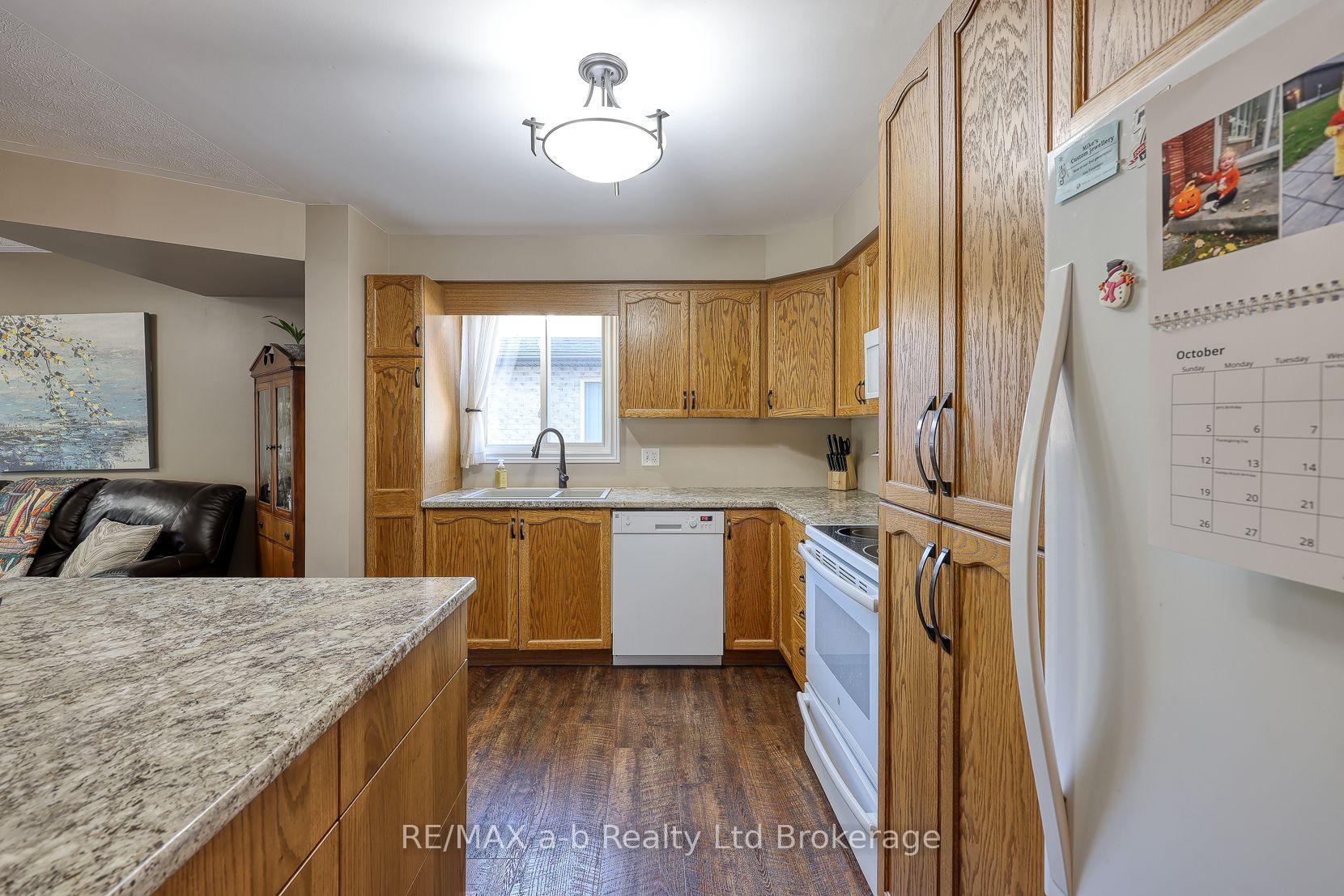 Photo 7 of 11 Cornish Crescent, Ingersoll, Ingersoll - South — HOMEH