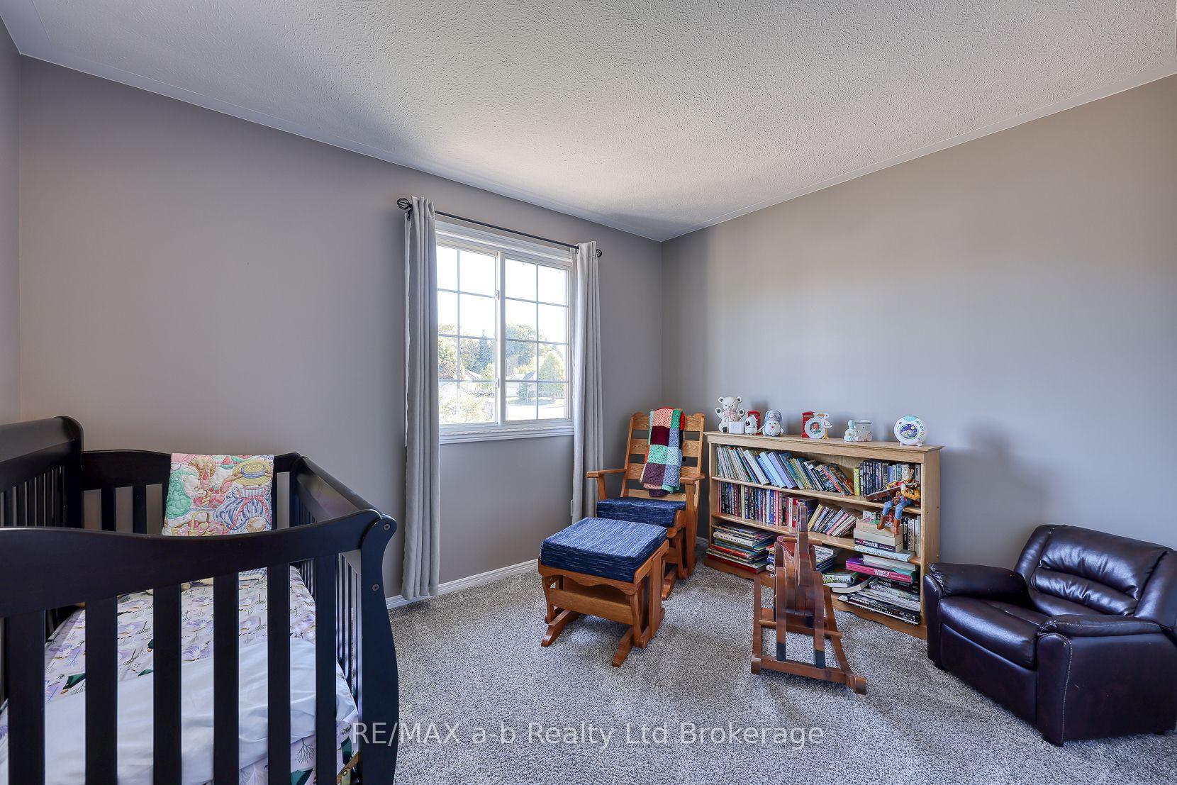 Photo 20 of 11 Cornish Crescent, Ingersoll, Ingersoll - South — HOMEH