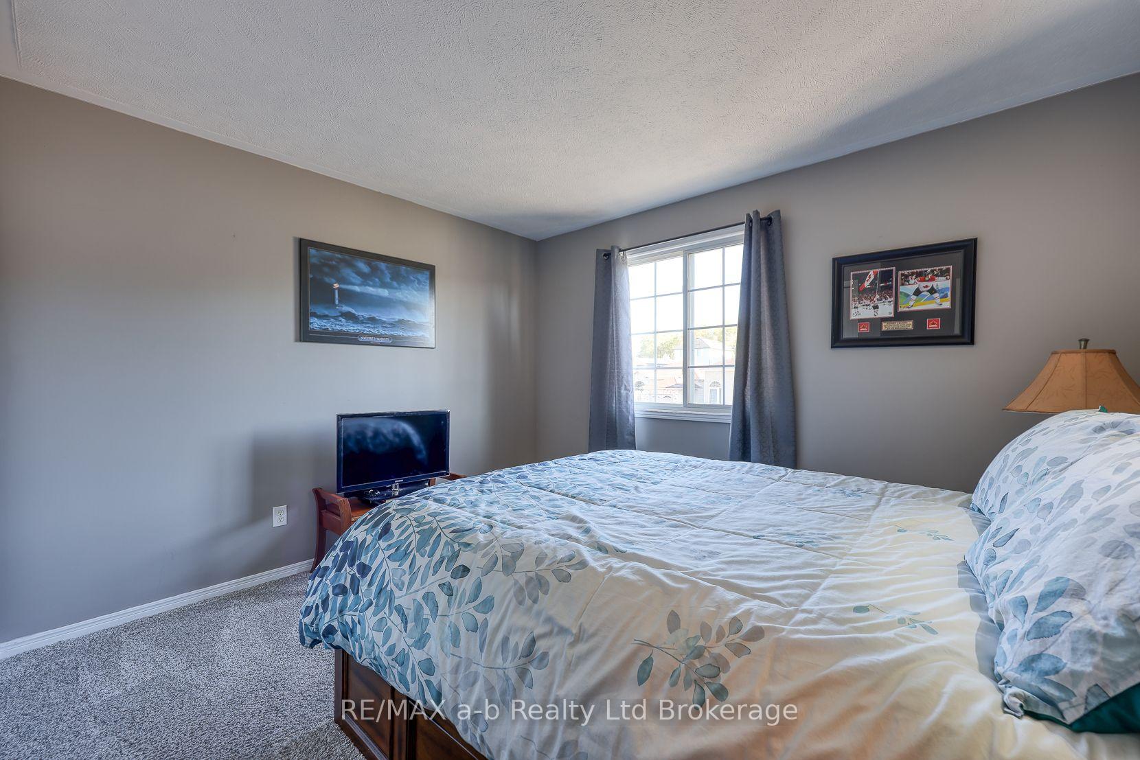 Photo 21 of 11 Cornish Crescent, Ingersoll, Ingersoll - South — HOMEH
