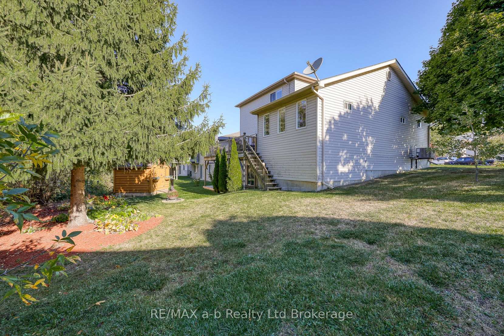 Photo 32 of 11 Cornish Crescent, Ingersoll, Ingersoll - South — HOMEH