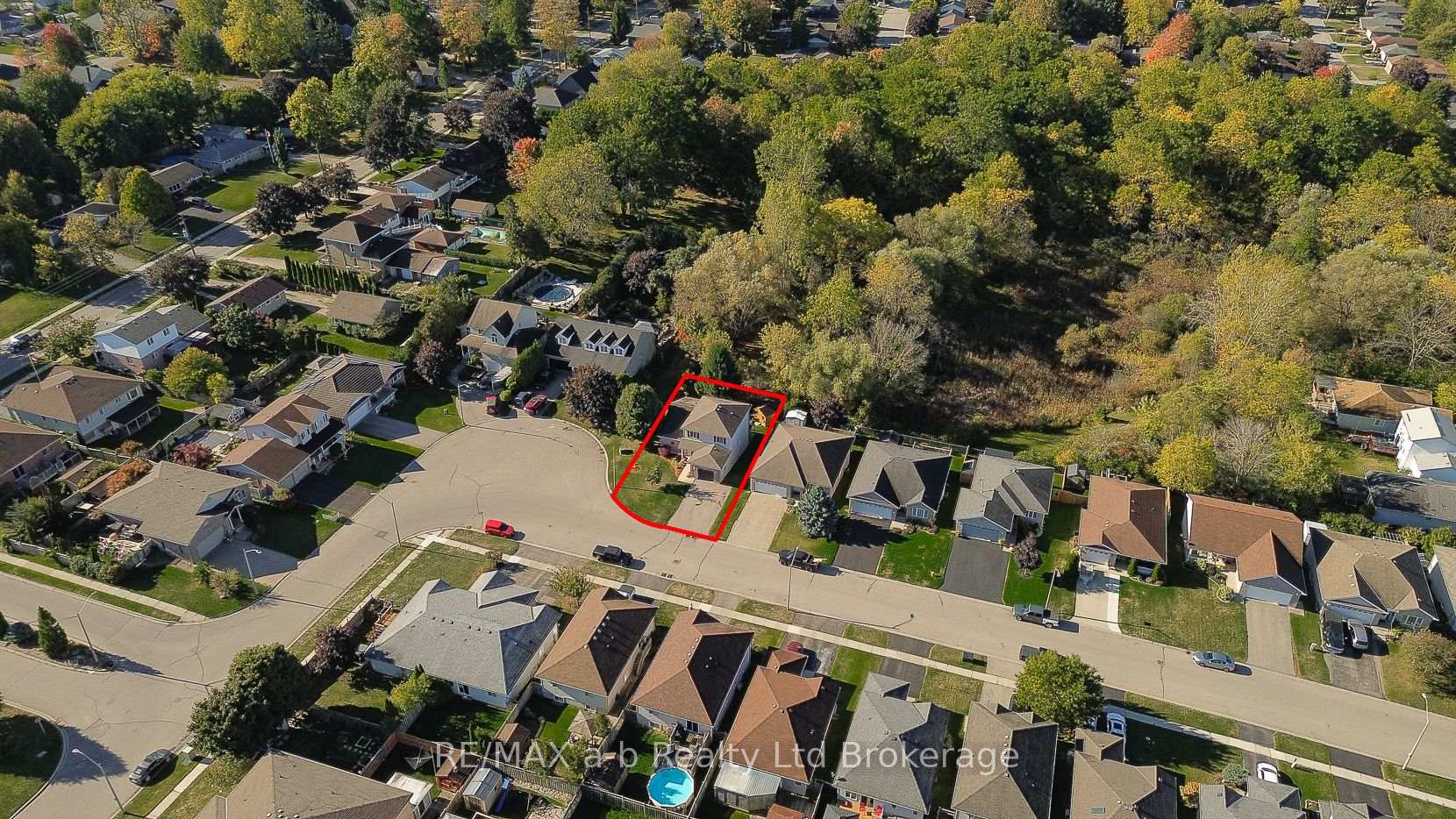 Photo 44 of 11 Cornish Crescent, Ingersoll, Ingersoll - South — HOMEH