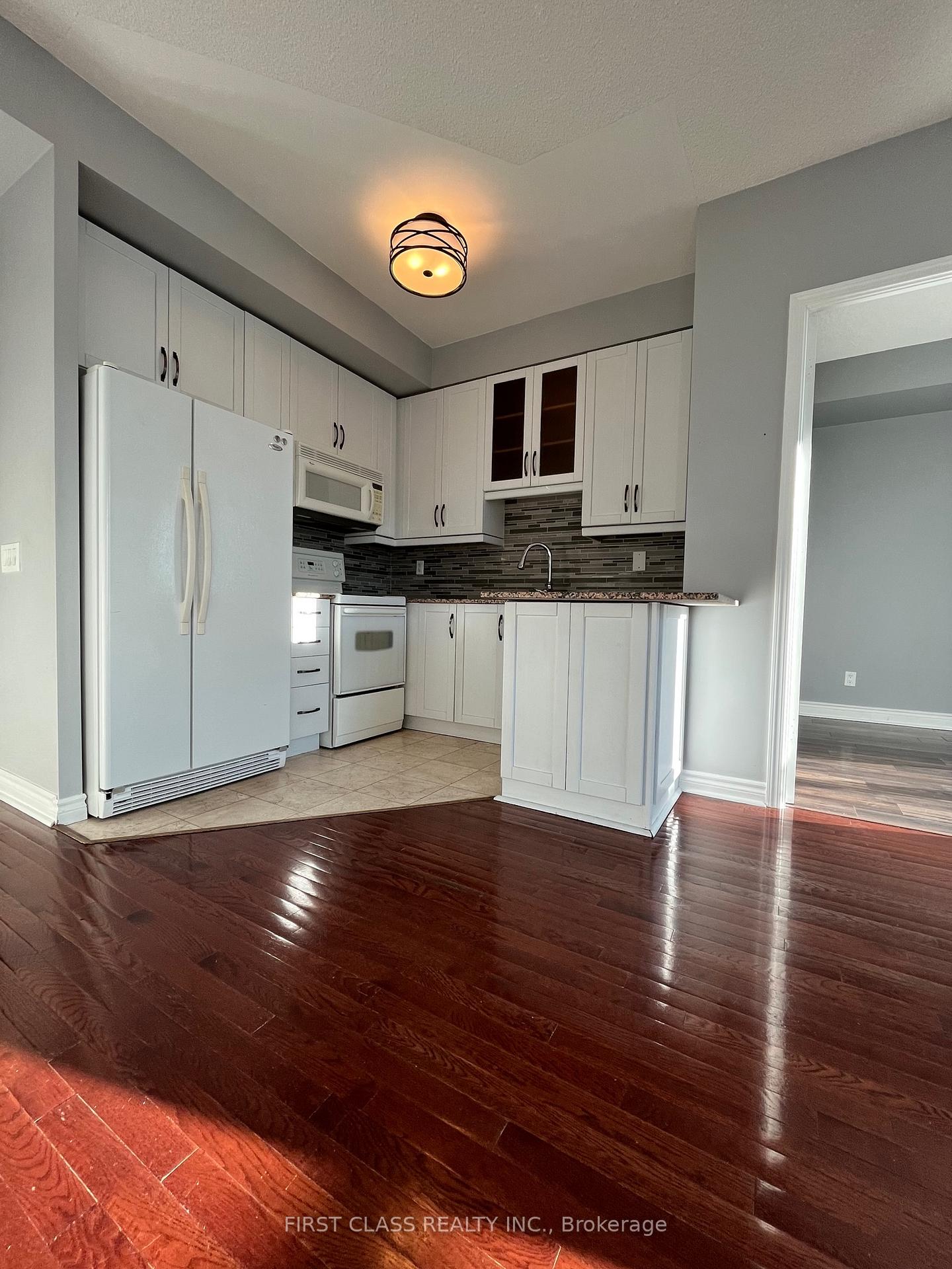 Photo 4 of Unit 1012, 60 Byng Avenue, North York, Willowdale East — HOMEH
