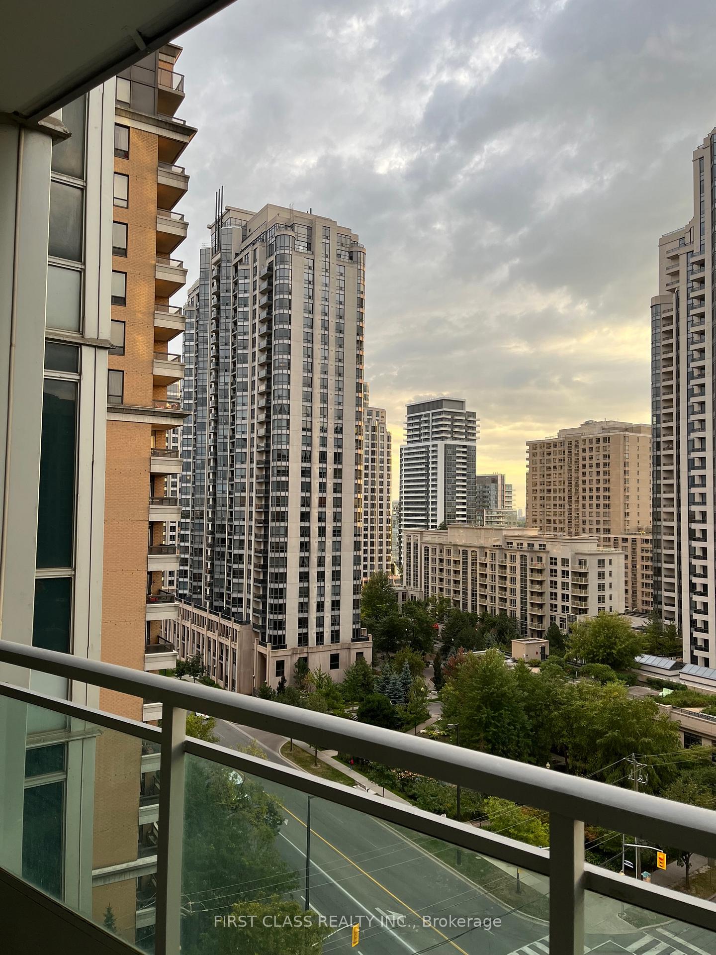 Photo 10 of Unit 1012, 60 Byng Avenue, North York, Willowdale East — HOMEH