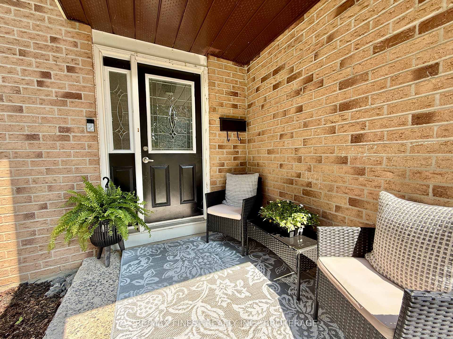 Photo 4 of 66 Nicholson Crescent, Loyalist, Amherstview — HOMEH