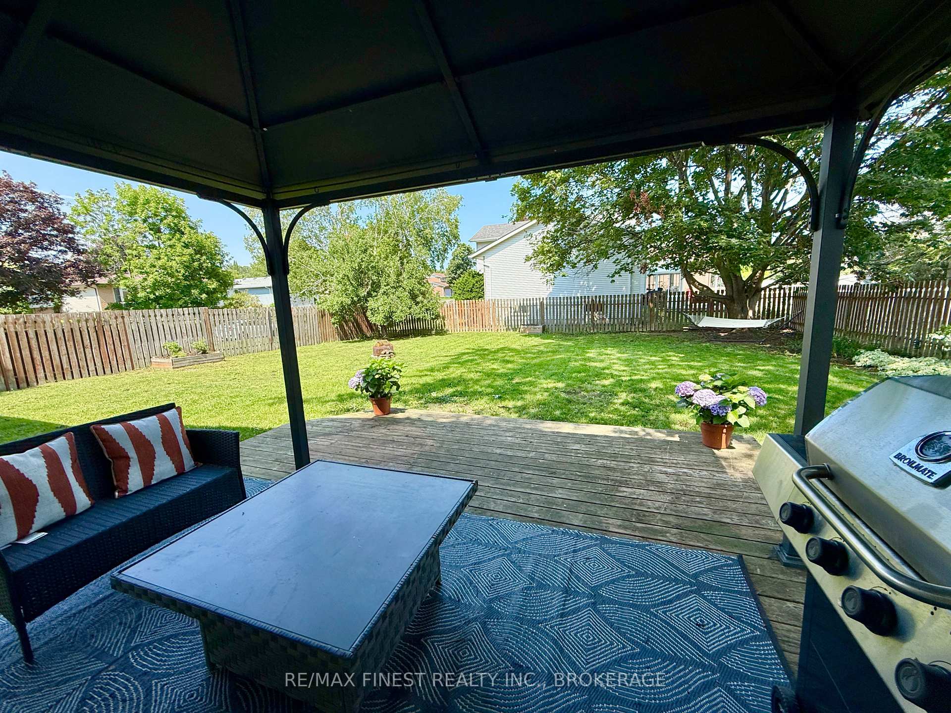 Photo 20 of 66 Nicholson Crescent, Loyalist, Amherstview — HOMEH