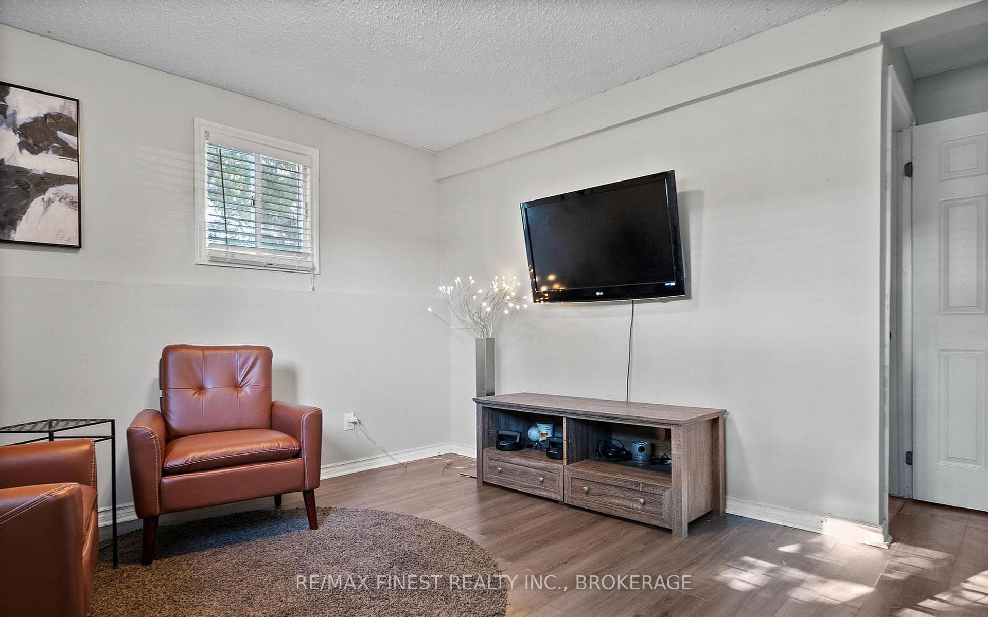 Photo 30 of 66 Nicholson Crescent, Loyalist, Amherstview — HOMEH