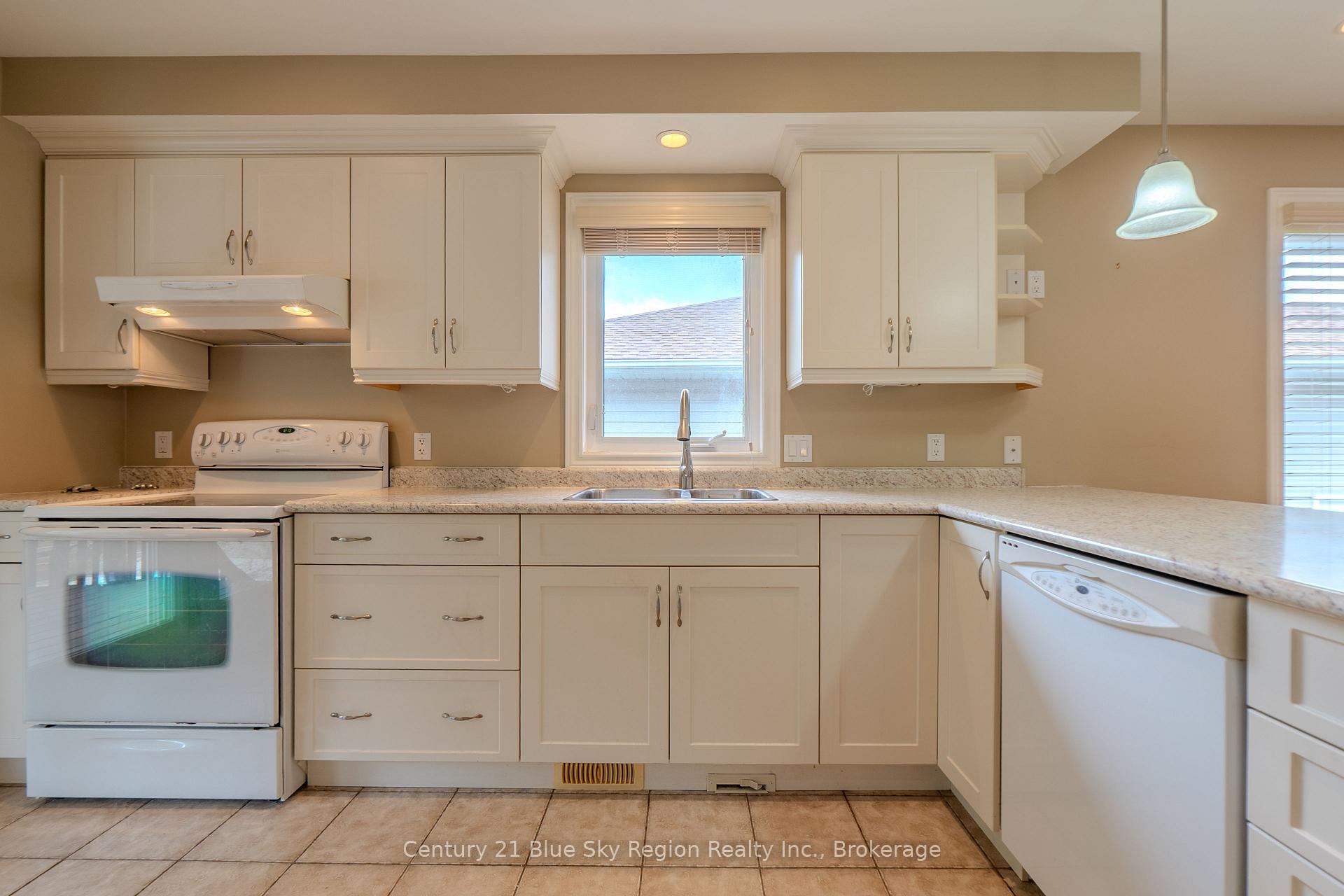 Photo 12 of 304 Osprey Crescent, Callander — HOMEH