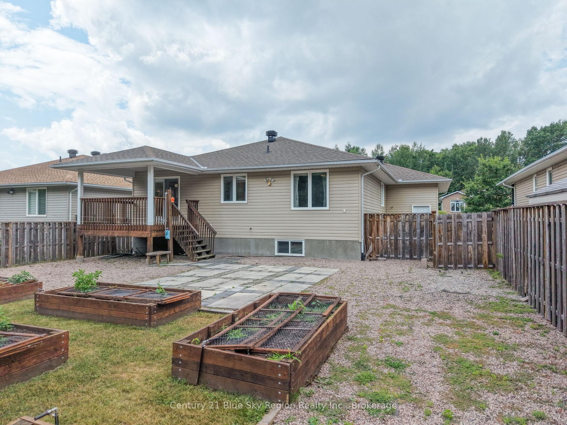 Photo 41 of 304 Osprey Crescent, Callander — HOMEH