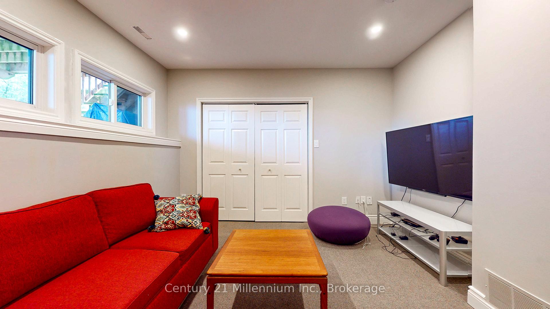 Photo 7 of 36 Lighthouse Lane E, Collingwood — HOMEH