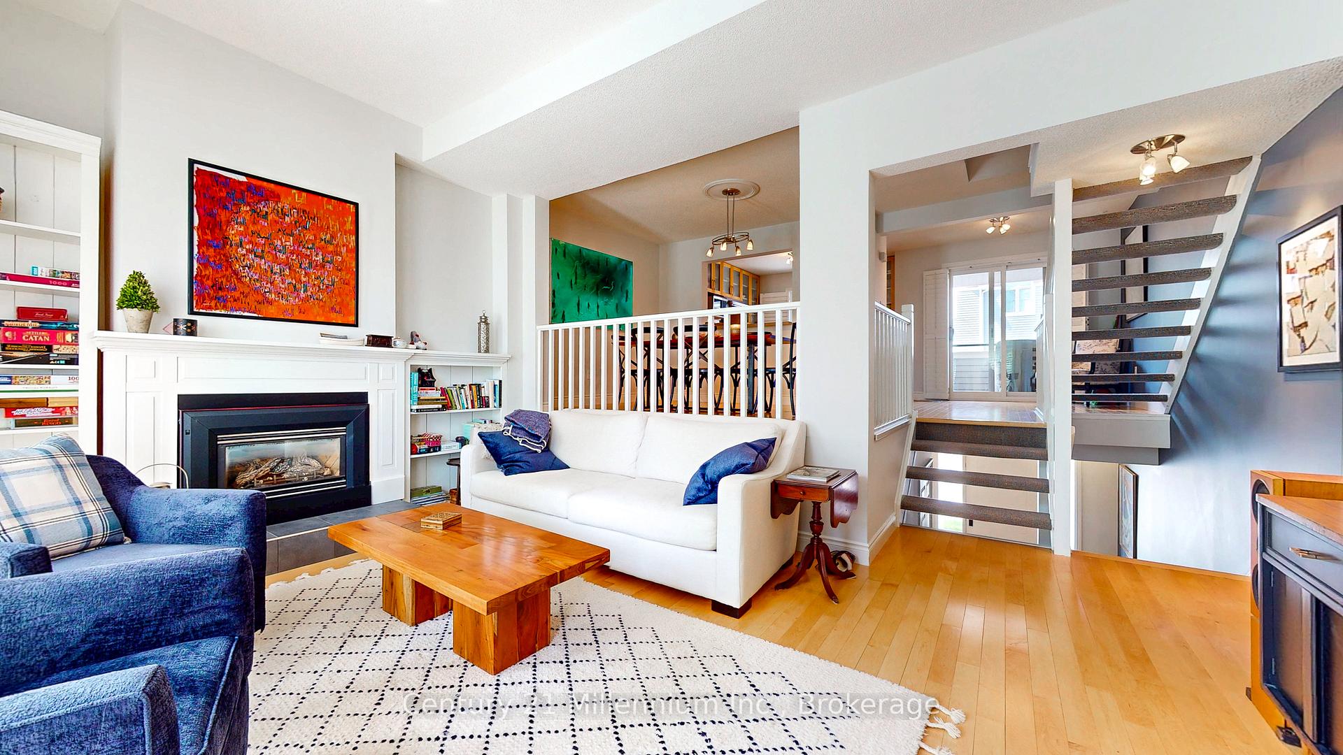 Photo 18 of 36 Lighthouse Lane E, Collingwood — HOMEH