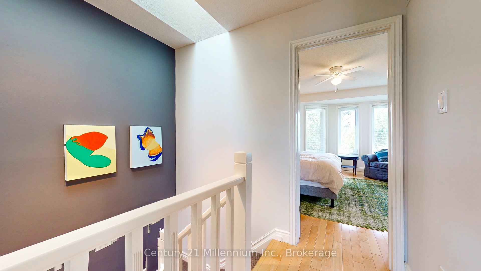 Photo 30 of 36 Lighthouse Lane E, Collingwood — HOMEH