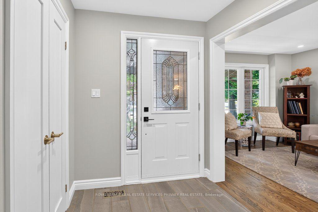 Photo 3 of 2175 Margot Street, Oakville, River Oaks — HOMEH