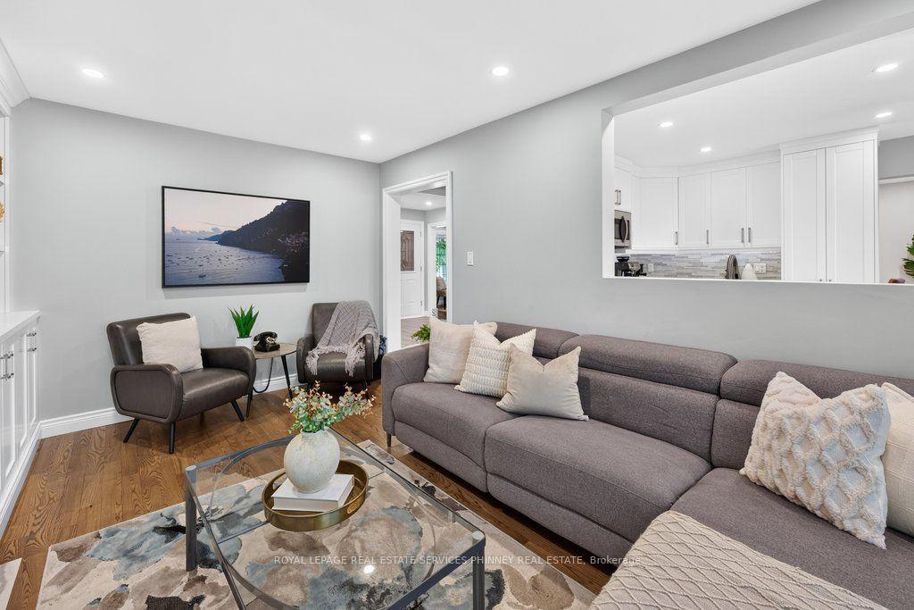 Photo 12 of 2175 Margot Street, Oakville, River Oaks — HOMEH