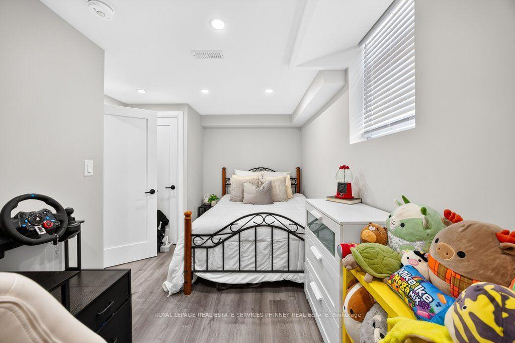 Photo 37 of 2175 Margot Street, Oakville, River Oaks — HOMEH