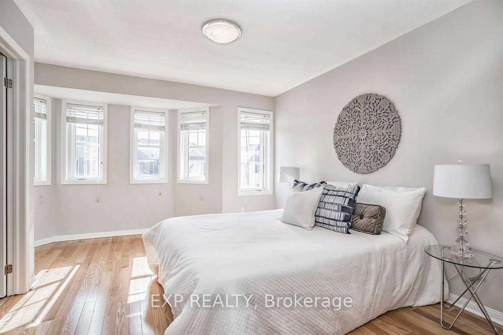 Photo 16 of 945 Sprague Place, Milton, Coates — HOMEH