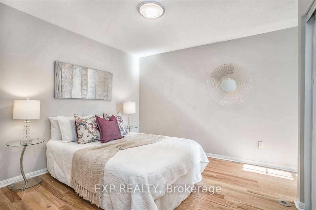 Photo 19 of 945 Sprague Place, Milton, Coates — HOMEH