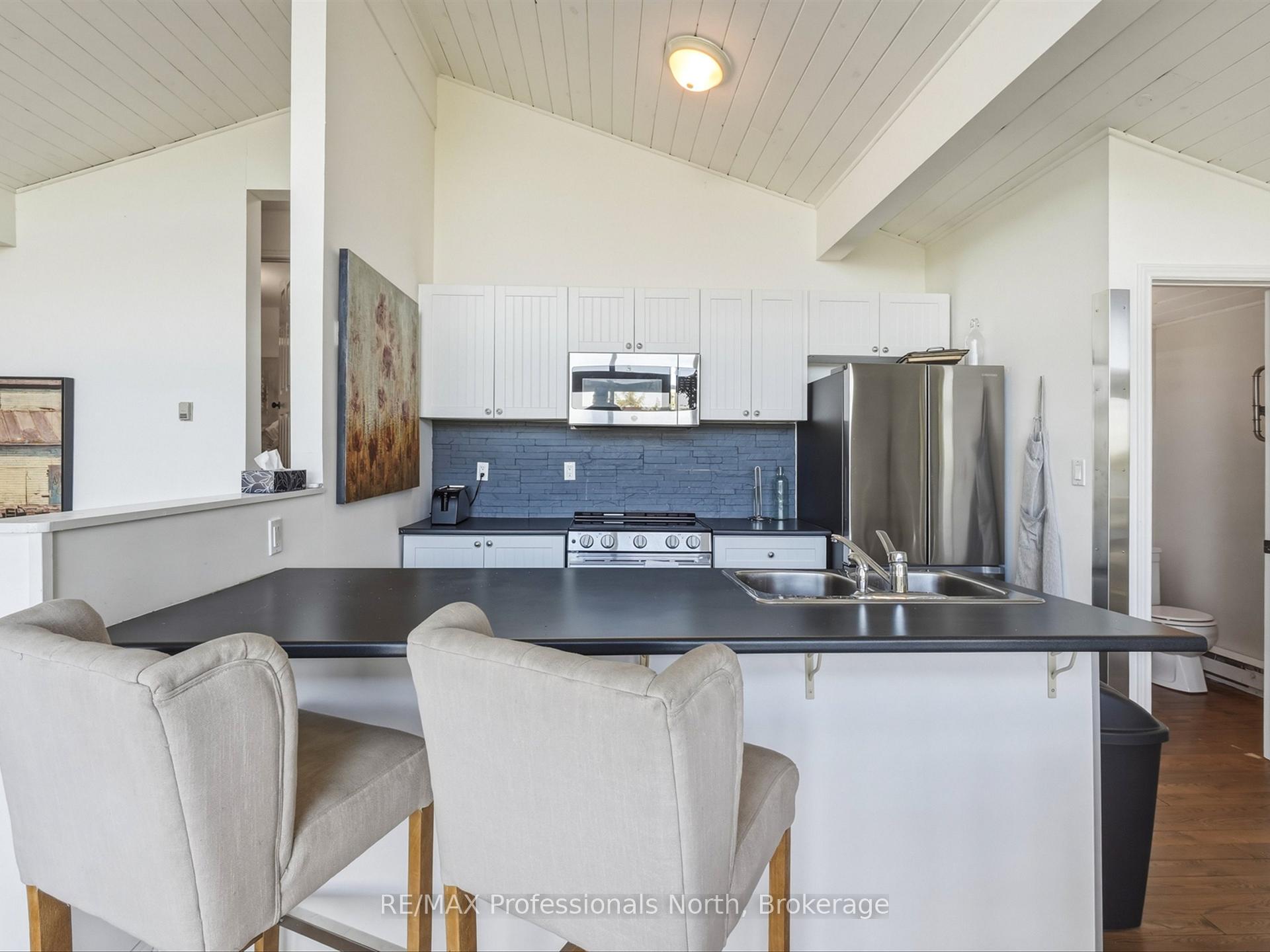 Photo 18 of 20 Macbeth Island, Bracebridge, Oakley — HOMEH