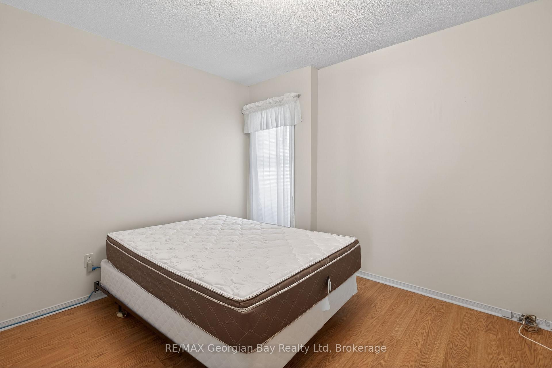 Photo 18 of 1032 Dominion Avenue, Midland — HOMEH
