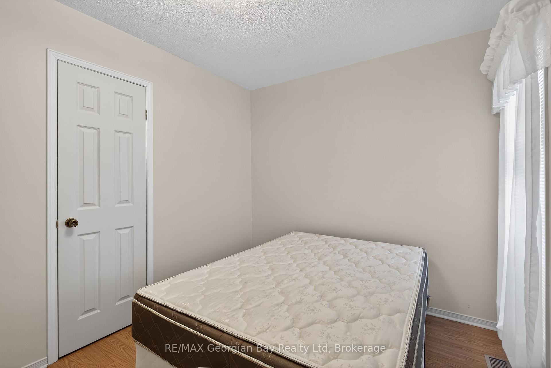 Photo 19 of 1032 Dominion Avenue, Midland — HOMEH