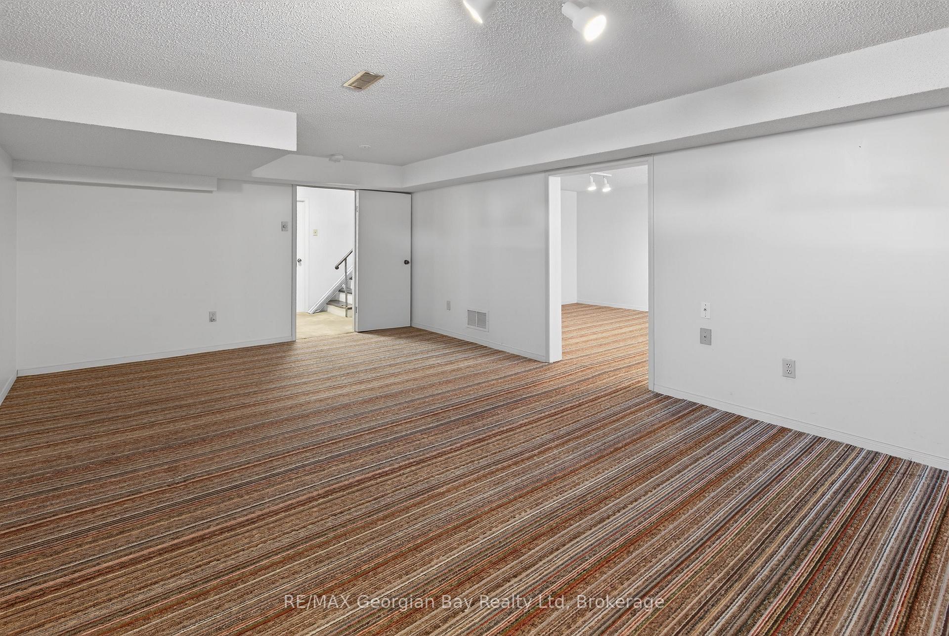 Photo 21 of 1032 Dominion Avenue, Midland — HOMEH