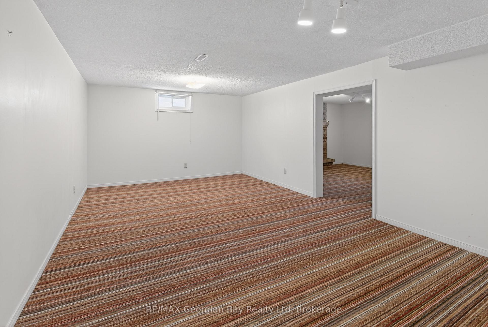 Photo 23 of 1032 Dominion Avenue, Midland — HOMEH