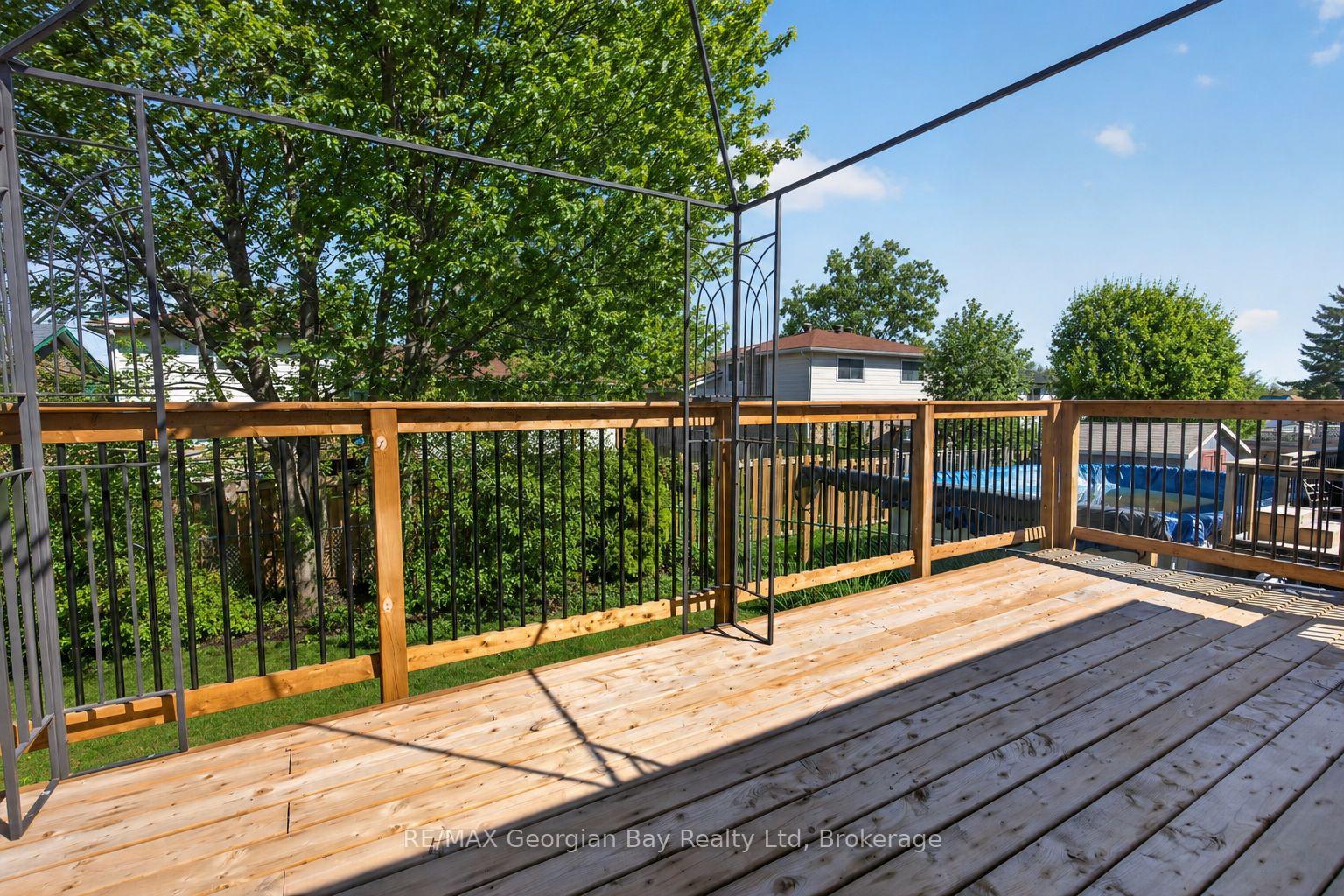 Photo 25 of 1032 Dominion Avenue, Midland — HOMEH