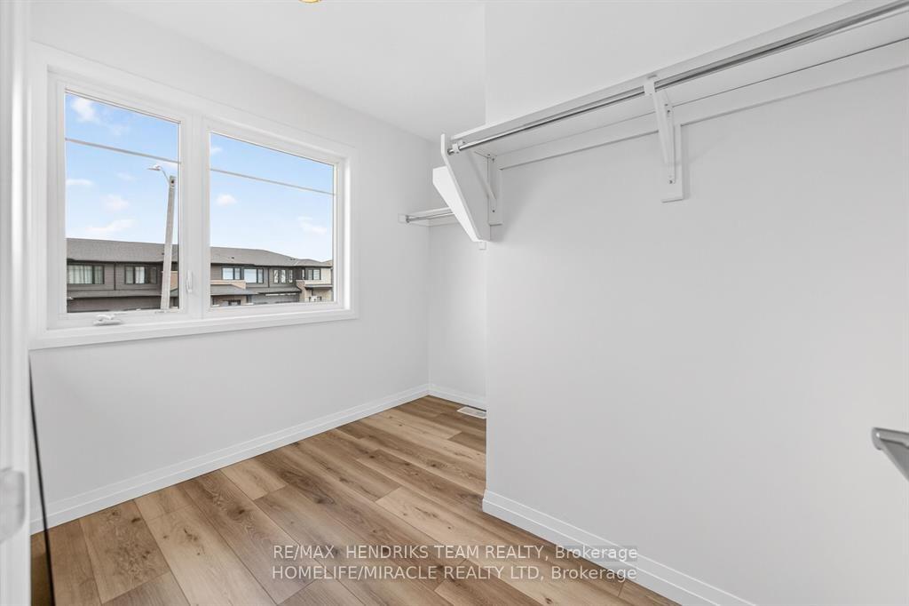 Photo 17 of 7353 Marvel Drive, Niagara Falls, Brown — HOMEH
