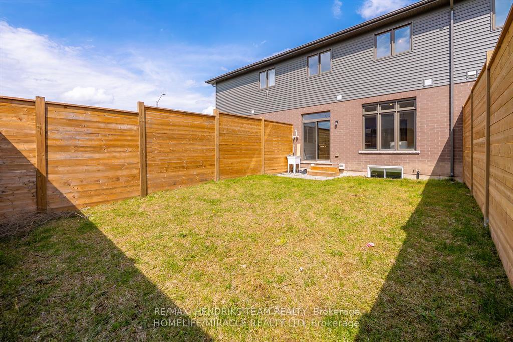 Photo 33 of 7353 Marvel Drive, Niagara Falls, Brown — HOMEH