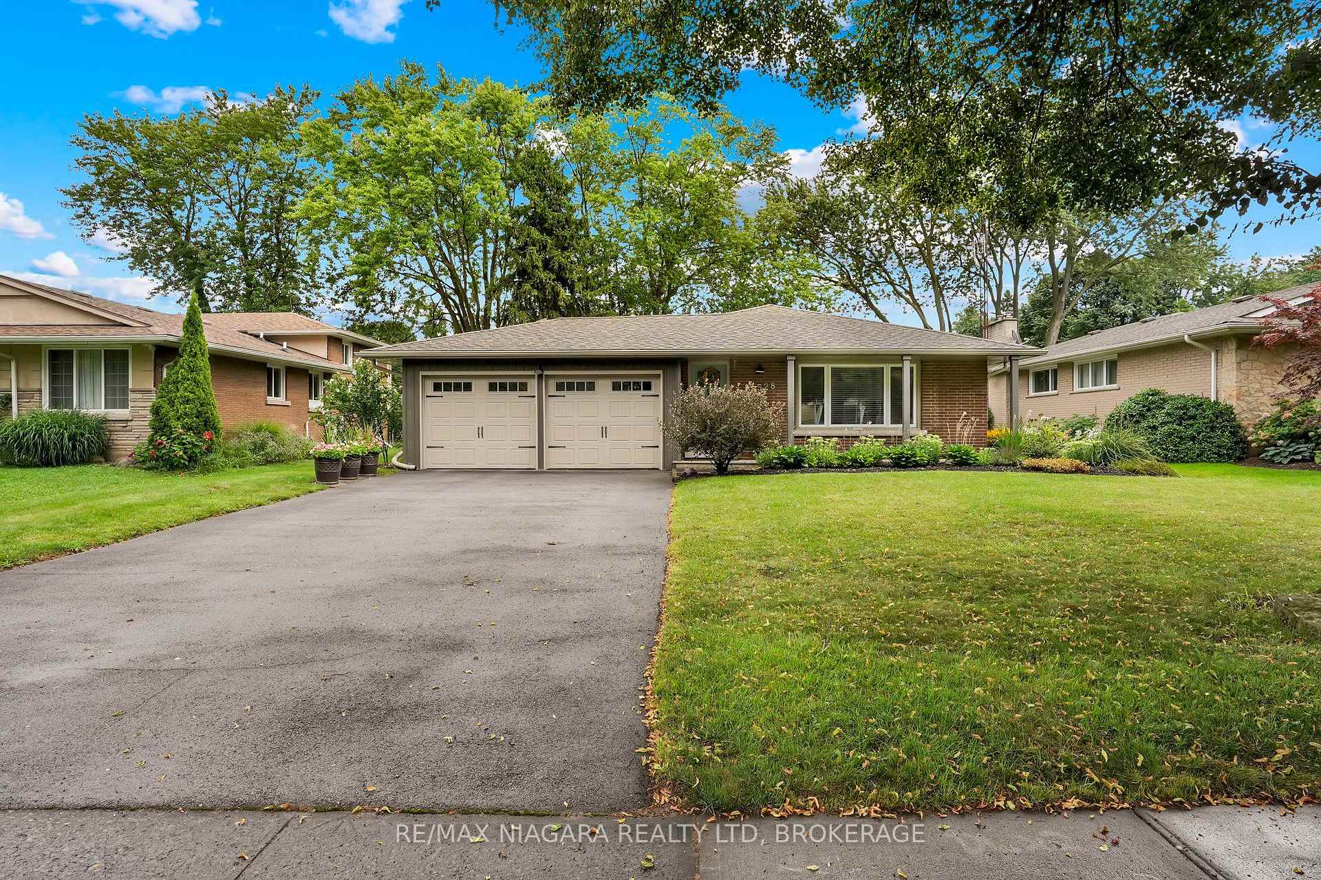 Photo 2 of 3528 Harvard Avenue, Niagara Falls, Casey — HOMEH