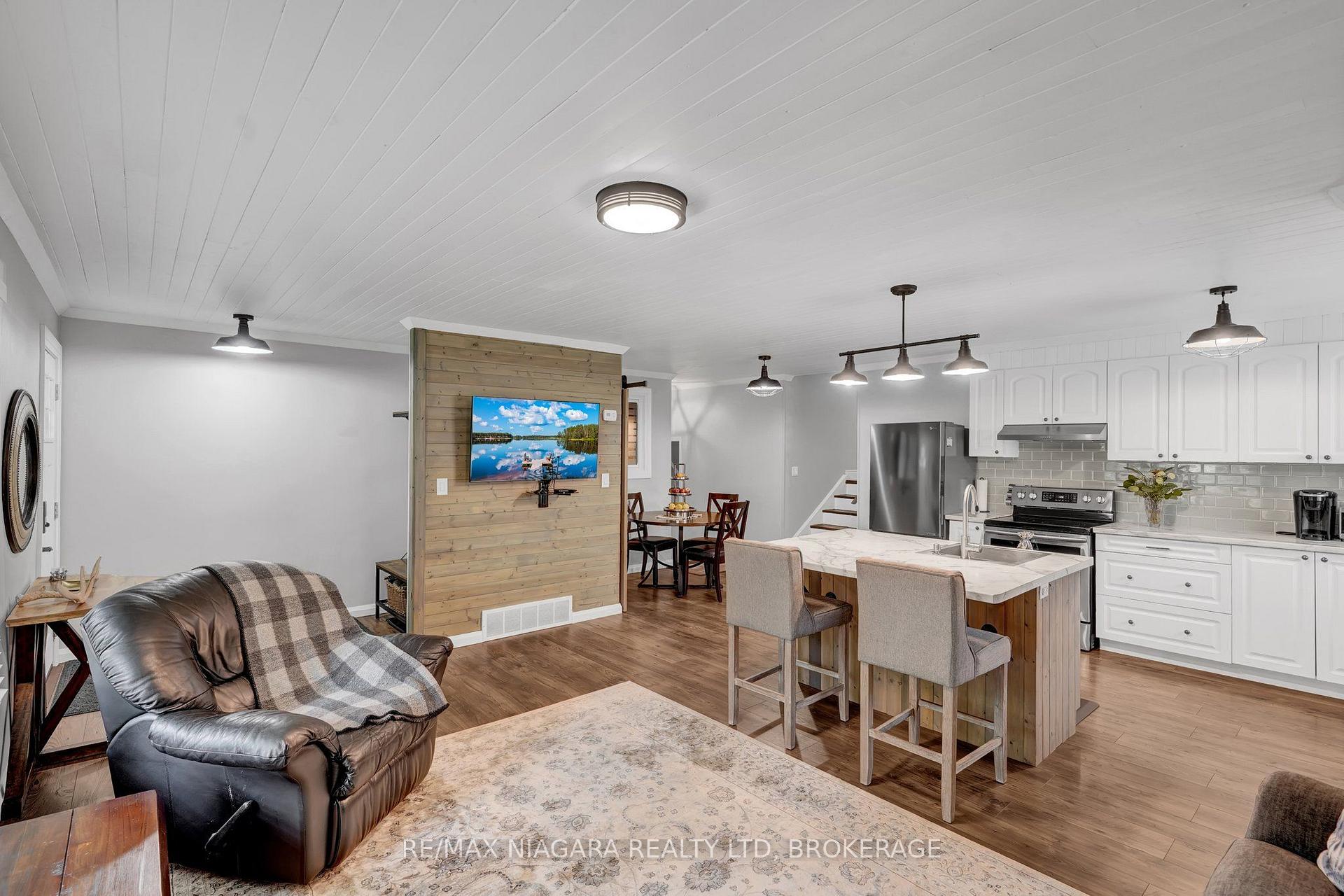 Photo 5 of 3528 Harvard Avenue, Niagara Falls, Casey — HOMEH