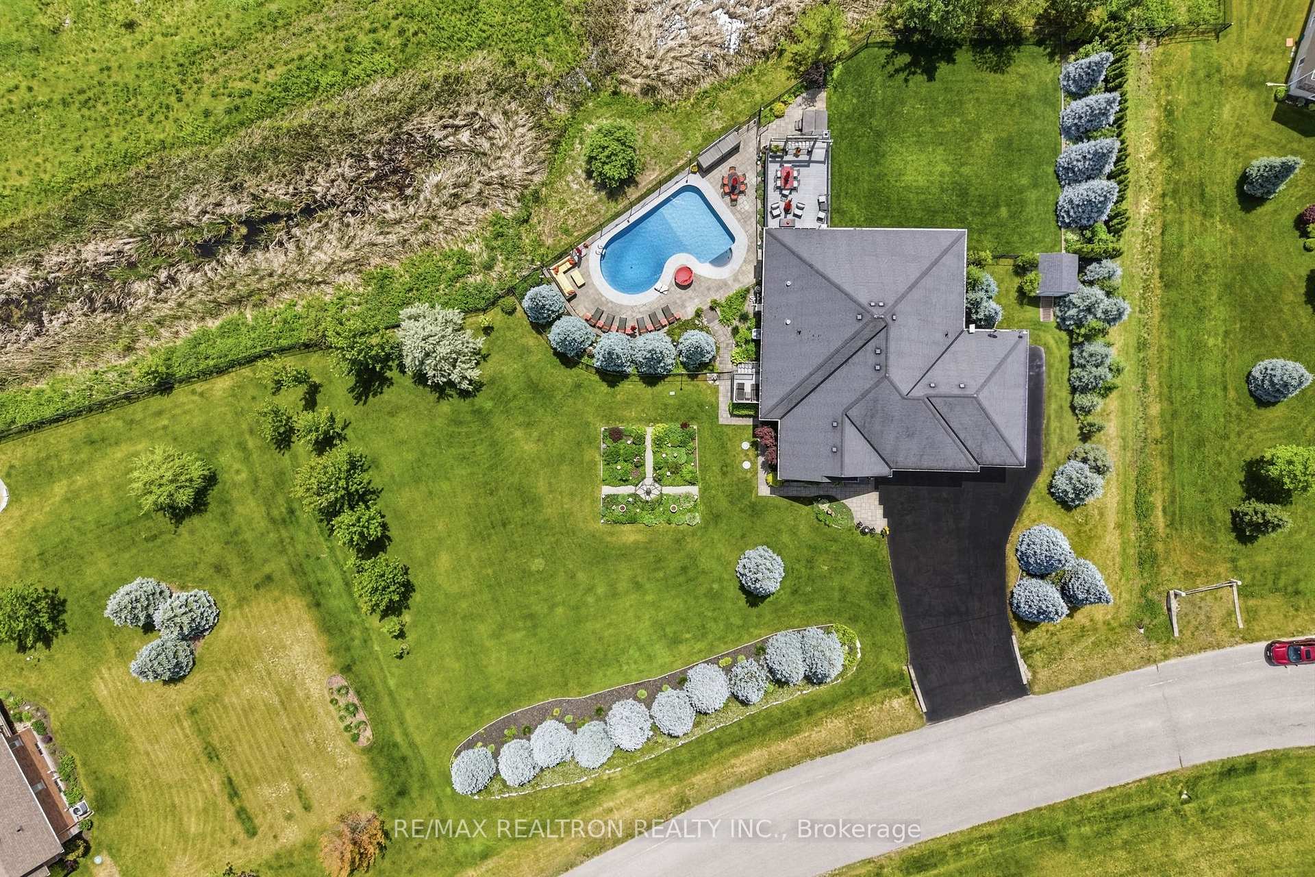 Photo 5 of 17 Brolley Crescent, Essa, Thornton — HOMEH