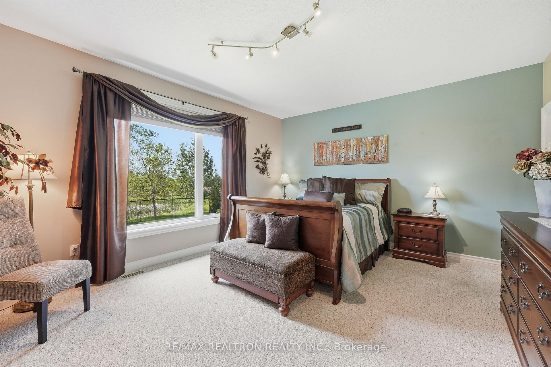 Photo 22 of 17 Brolley Crescent, Essa, Thornton — HOMEH