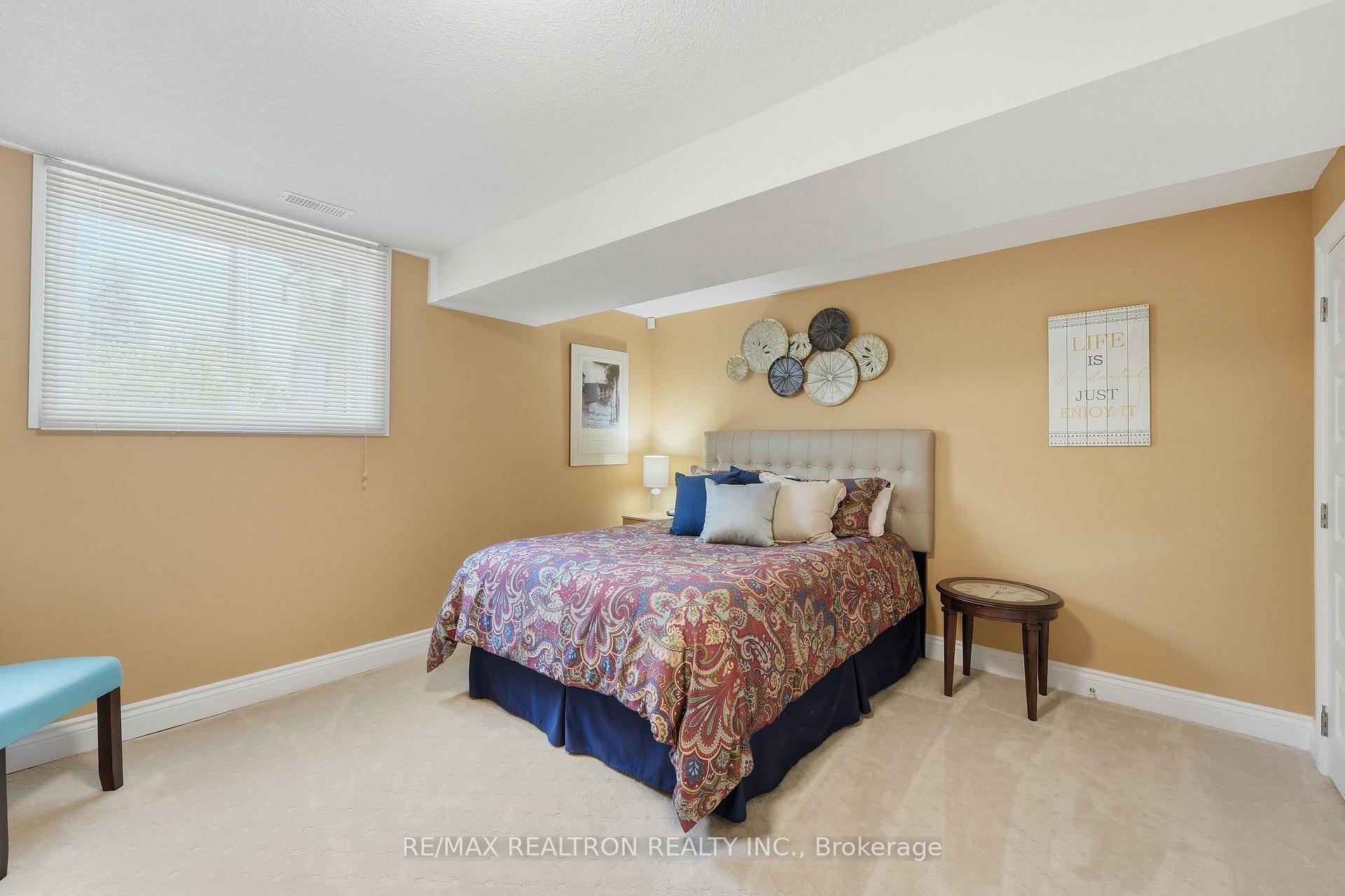 Photo 37 of 17 Brolley Crescent, Essa, Thornton — HOMEH
